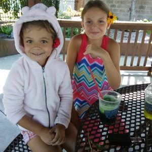 Meet your Posher, Christyl